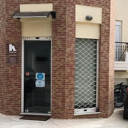 Downtown Charming Studio Kalamata Bagian luar foto
