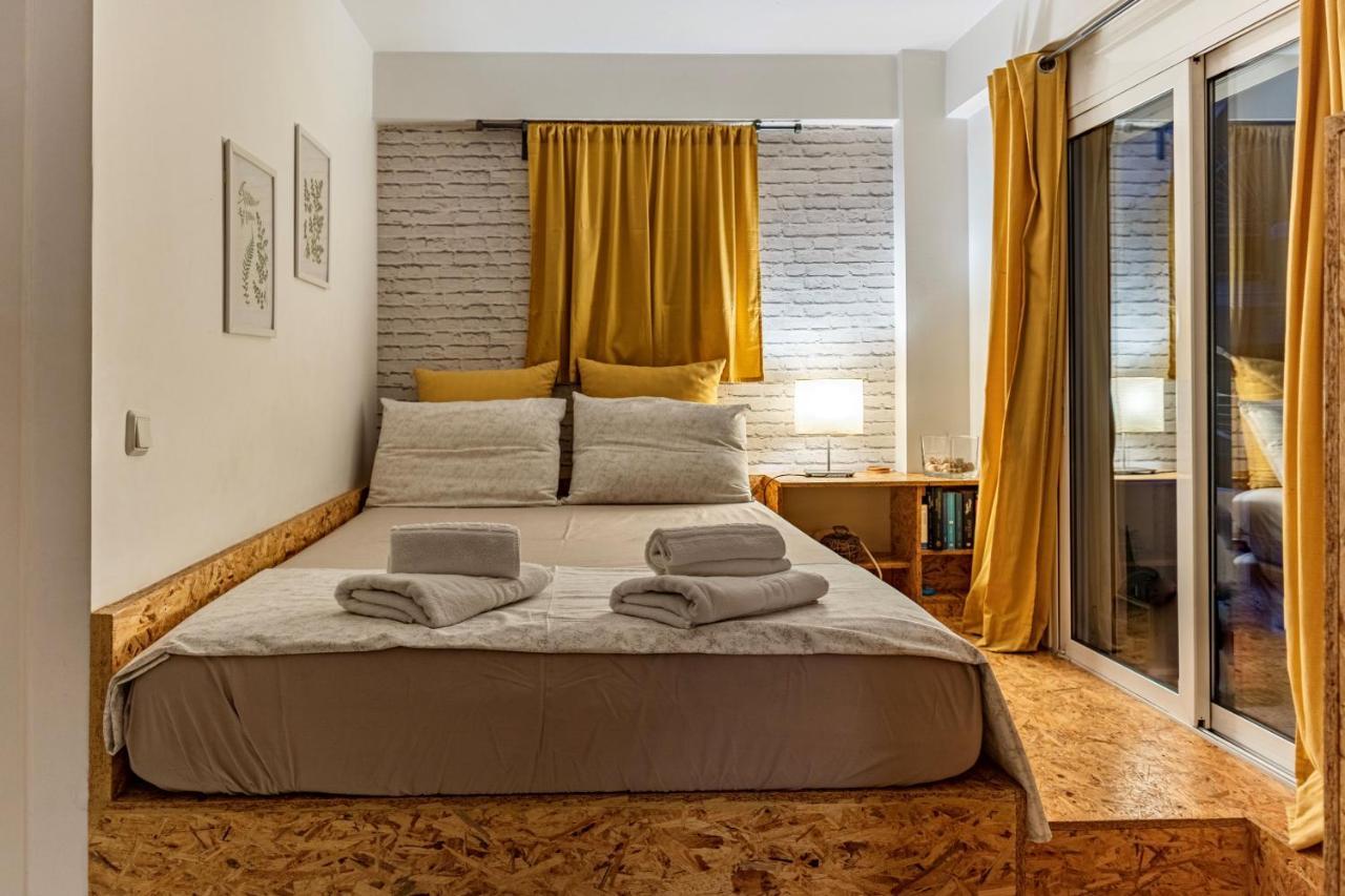 Downtown Charming Studio Kalamata Bagian luar foto