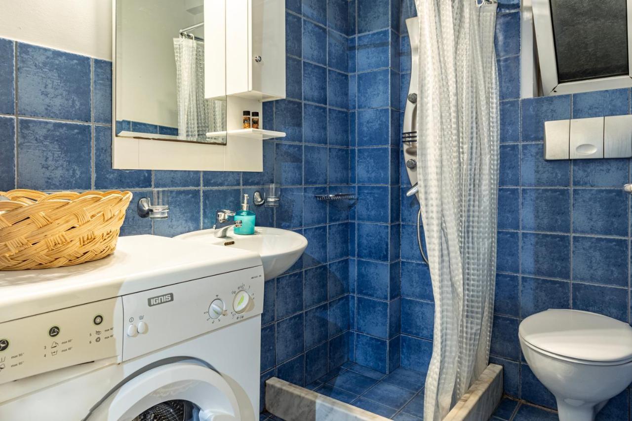 Downtown Charming Studio Kalamata Bagian luar foto