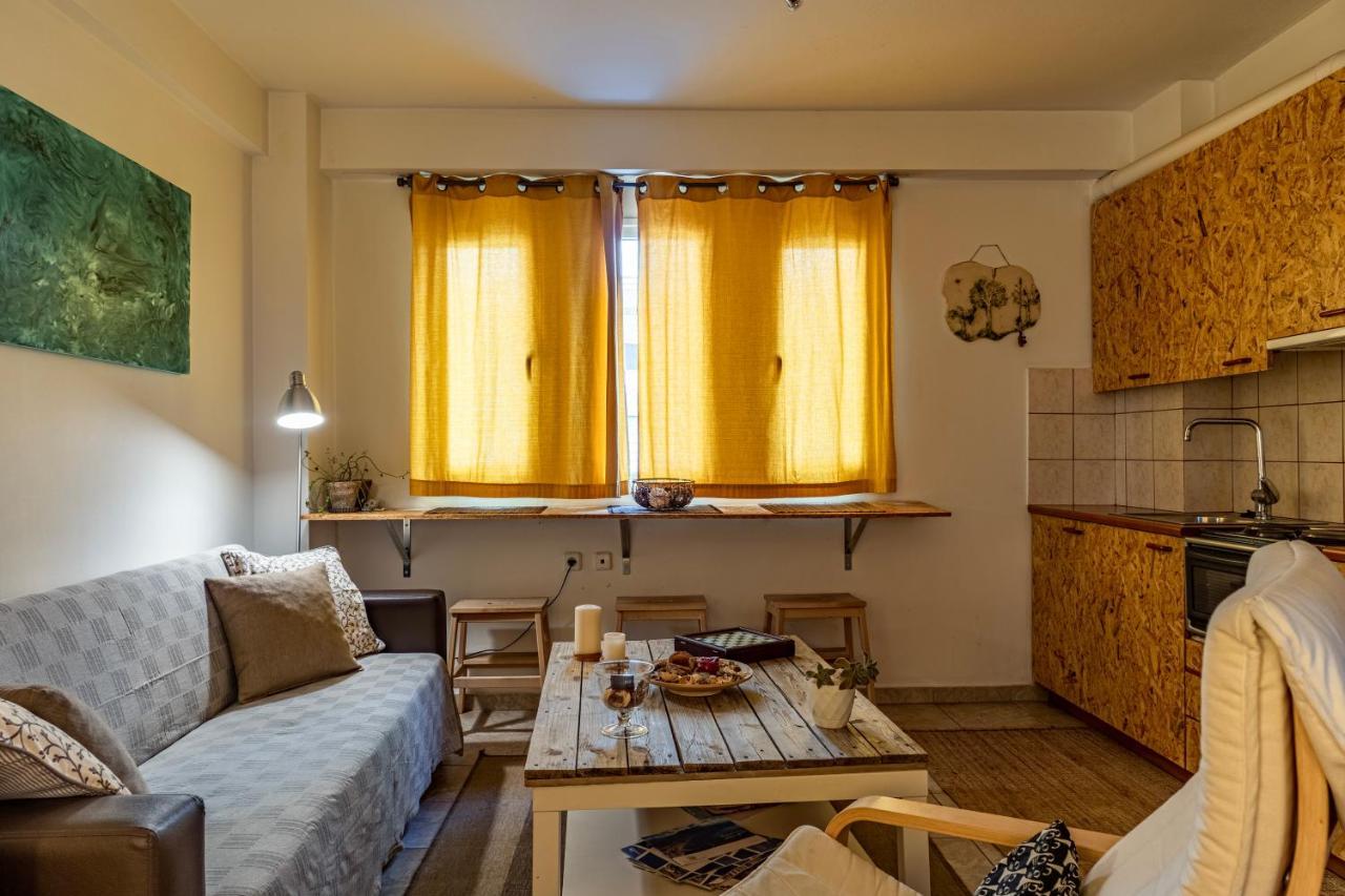 Downtown Charming Studio Kalamata Bagian luar foto