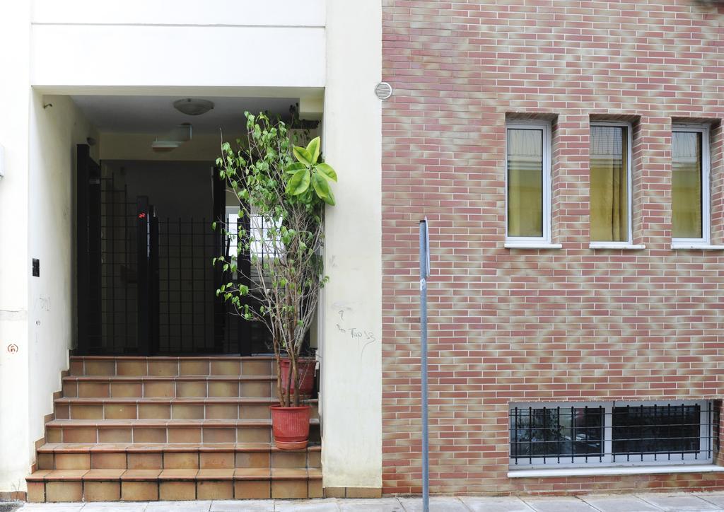 Downtown Charming Studio Kalamata Bagian luar foto